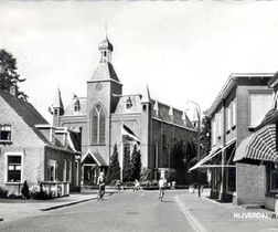 Wilhelminastraat met Kerk